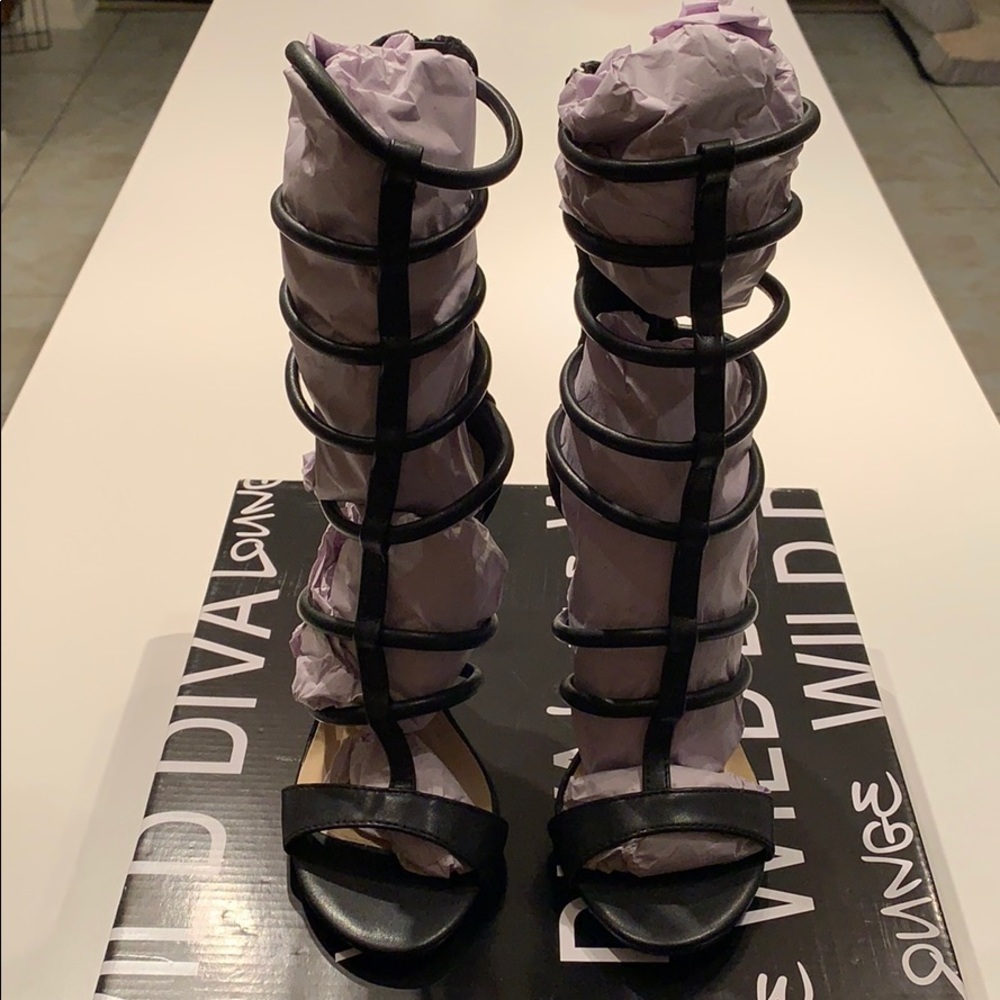 Wild Diva Adele Black Polyurethane Heels